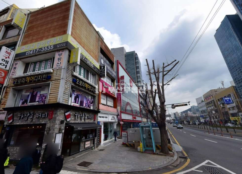 부산 중구 남포동4가 건물매매>부산 중구 남포동 상가건물매매 역세권 일반상업지역 건물매매 / 남포동 대로변 최고의 입지, 초역세권 상업용 건물 매매 매물번호 10212 사진 1