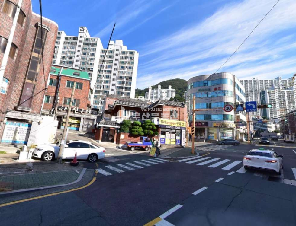 부산 사하구 당리동 건물매매>사하구 당리동 건물매매 /3층상가건물/당리역 역세권/대단지아파트바로앞 도로변 매매 매물번호 10220 사진 1