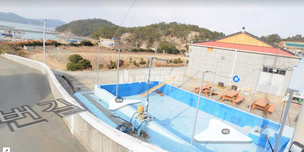 전남광주 완도군 약산면 관산리 주건축물제1동 전남 완도군 약산면 연수원및팬션 매매 2541평 예전폐교부지 펜션 리조트 요양병원등등 추천 매매 매물번호 10077 사진 1