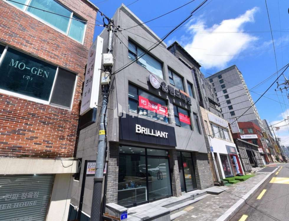 부산 연제구 연산동 상가임대>부산 연제구 연산동 1층 무권리 상가임대 월세 :: 연산역 역세권 도보 3분 거리 핵심 입지 월세 매물번호 10202 사진 2