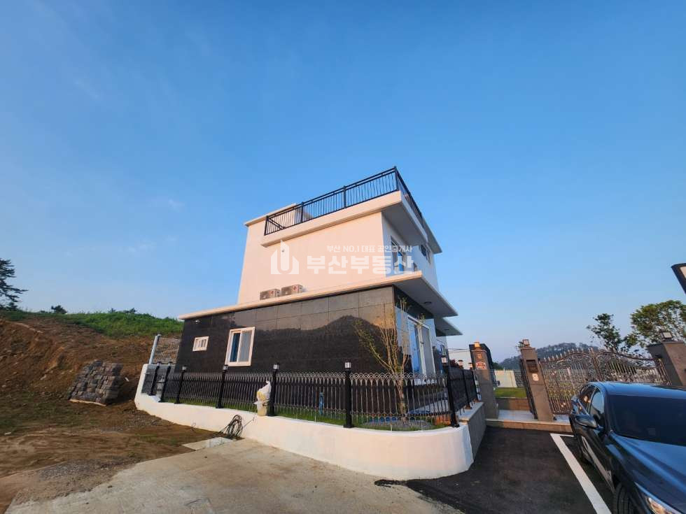 경남 거제시 장목면 1동 전원주택매매>경남 거제시 장목면 송진포리 전원주택매매 3층 신축건물 거제도 전원주택매매 :: 바다뷰와 텃밭이 있는 최적의 하우스 타운하우스 매매 매물번호 10213 사진 6