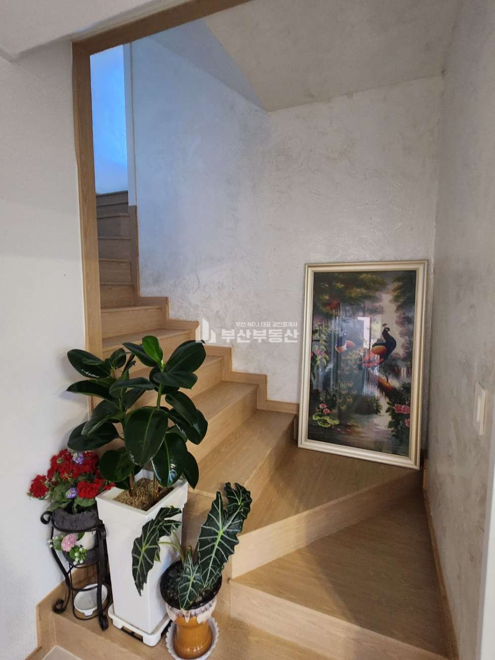 경남 거제시 장목면 1동 전원주택매매>경남 거제시 장목면 송진포리 전원주택매매 3층 신축건물 거제도 전원주택매매 :: 바다뷰와 텃밭이 있는 최적의 하우스 타운하우스 매매 매물번호 10213 사진 17