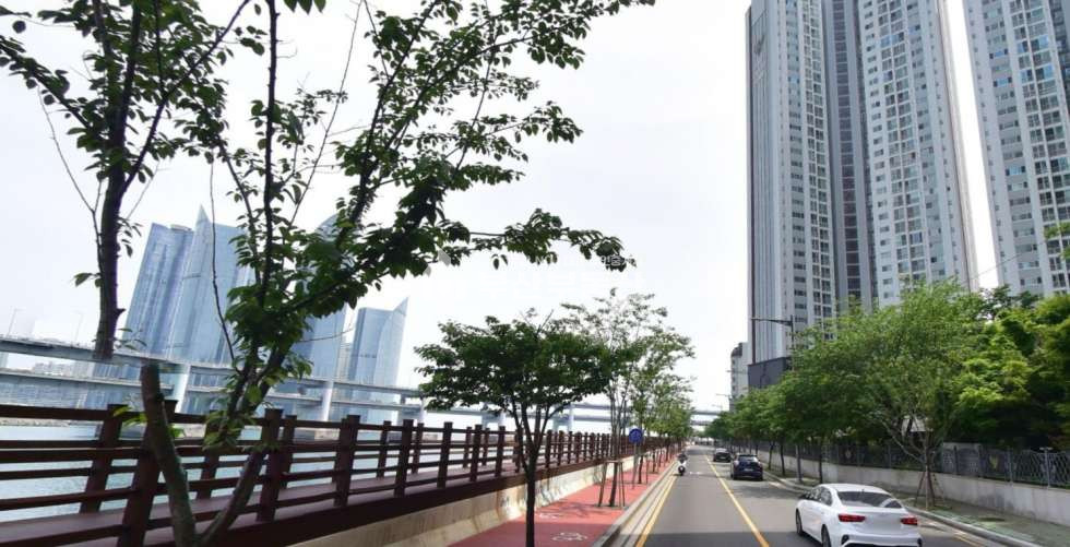 부산 수영구 민락동 103동 아파트매매>수영구 민락동 롯데캐슬자이언트 아파트 급매 8억 51평 매매 :: 광안대교와 마린시티 뷰의 프리미엄 라이프] 매매 매물번호 10197 사진 4